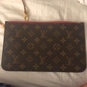Louis Vuitton pivoine pochette from Neverfull.